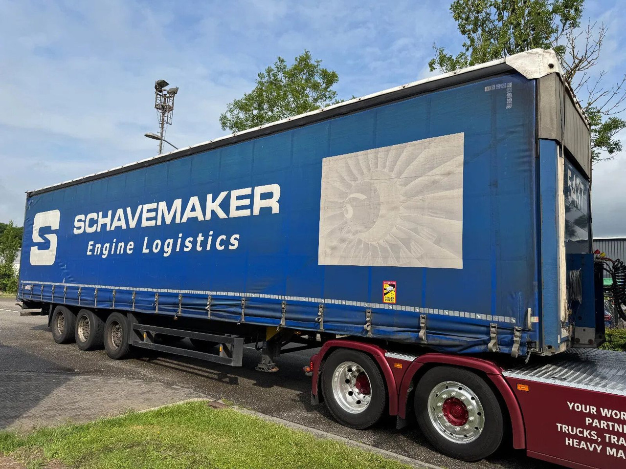 Schmitz Cargobull SCS 24/L - 3 AXLE SAF MEGA - Polprikolica s ponjavo: slika 2 Schmitz Cargobull SCS 24/L - 3 AXLE SAF MEGA - Polprikolica s ponjavo: slika 2