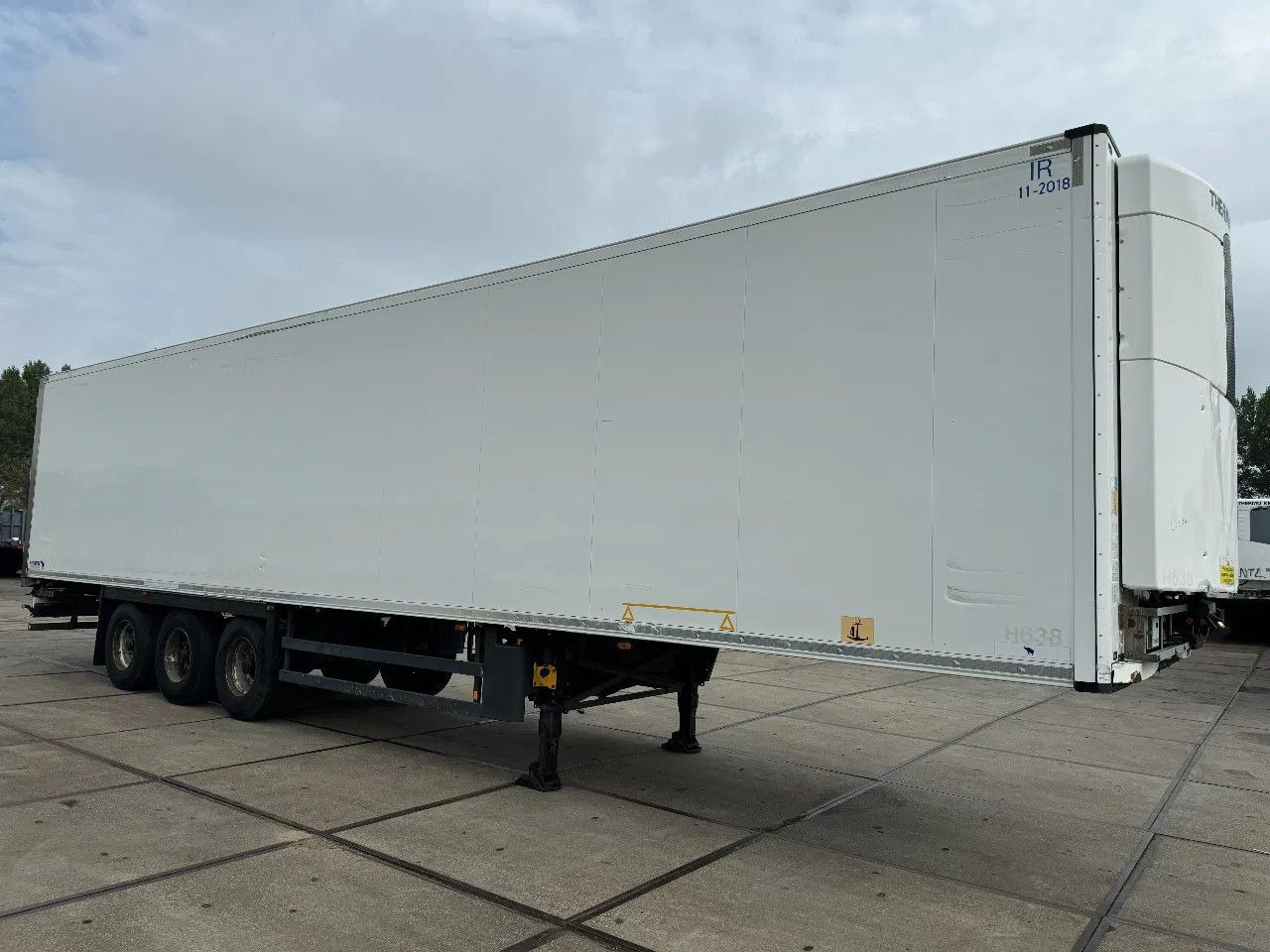 Schmitz Cargobull THERMO KING SLXE200 BPW AXLE Schmitz Cargobull THERMO KING SLXE200 BPW AXLE - Polprikolica hladilnik: slika 4 Schmitz Cargobull THERMO KING SLXE200 BPW AXLE Schmitz Cargobull THERMO KING SLXE200 BPW AXLE - Polprikolica hladilnik: slika 4
