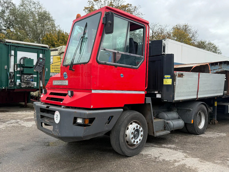 Terberg YT 180 4X2 - HUB REDUCTION + NL REGISTRATION! - Terminalski traktor: slika 1 Terberg YT 180 4X2 - HUB REDUCTION + NL REGISTRATION! - Terminalski traktor: slika 1