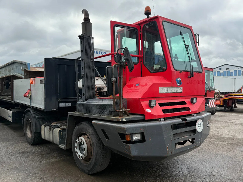 Terberg YT 180 4X2 - HUB REDUCTION + NL REGISTRATION! - Terminalski traktor: slika 3 Terberg YT 180 4X2 - HUB REDUCTION + NL REGISTRATION! - Terminalski traktor: slika 3