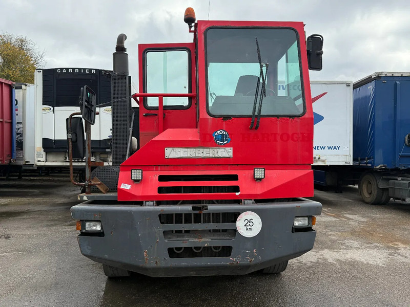 Terberg YT 180 4X2 - HUB REDUCTION + NL REGISTRATION! - Terminalski traktor: slika 2 Terberg YT 180 4X2 - HUB REDUCTION + NL REGISTRATION! - Terminalski traktor: slika 2