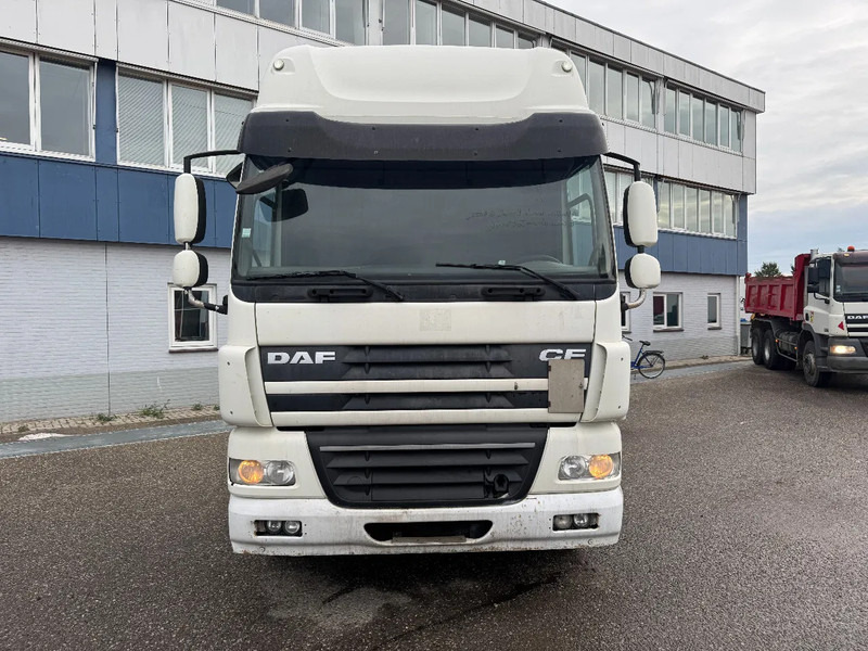 DAF CF 85.460 4X2 EURO 5 SLEEPER CAB - Vlačilec: slika 2 DAF CF 85.460 4X2 EURO 5 SLEEPER CAB - Vlačilec: slika 2