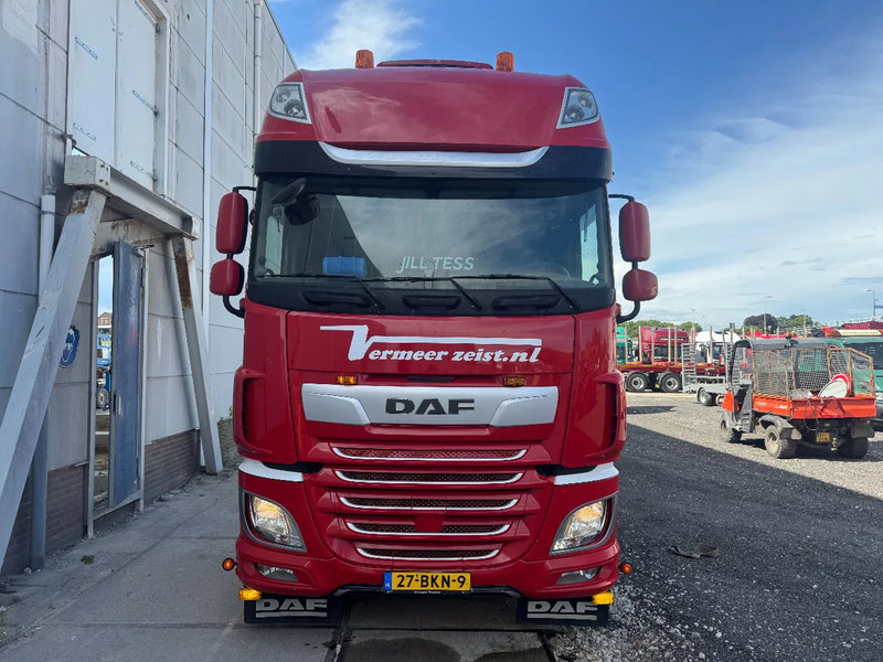 DAF XF 480 6X2 EURO 6 SKIRTS AIRCO AUTOMATIC - Vlačilec: slika 2 DAF XF 480 6X2 EURO 6 SKIRTS AIRCO AUTOMATIC - Vlačilec: slika 2