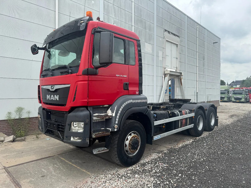MAN TGS 33.460 6X6 BBS - EURO 6 - FULL STEEL SUSP.! + ROCKINGER - Vlačilec: slika 1 MAN TGS 33.460 6X6 BBS - EURO 6 - FULL STEEL SUSP.! + ROCKINGER - Vlačilec: slika 1