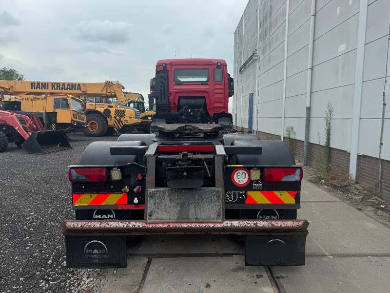 MAN TGS 33.460 6X6 BBS - EURO 6 - FULL STEEL SUSP.! + ROCKINGER - Vlačilec: slika 4 MAN TGS 33.460 6X6 BBS - EURO 6 - FULL STEEL SUSP.! + ROCKINGER - Vlačilec: slika 4