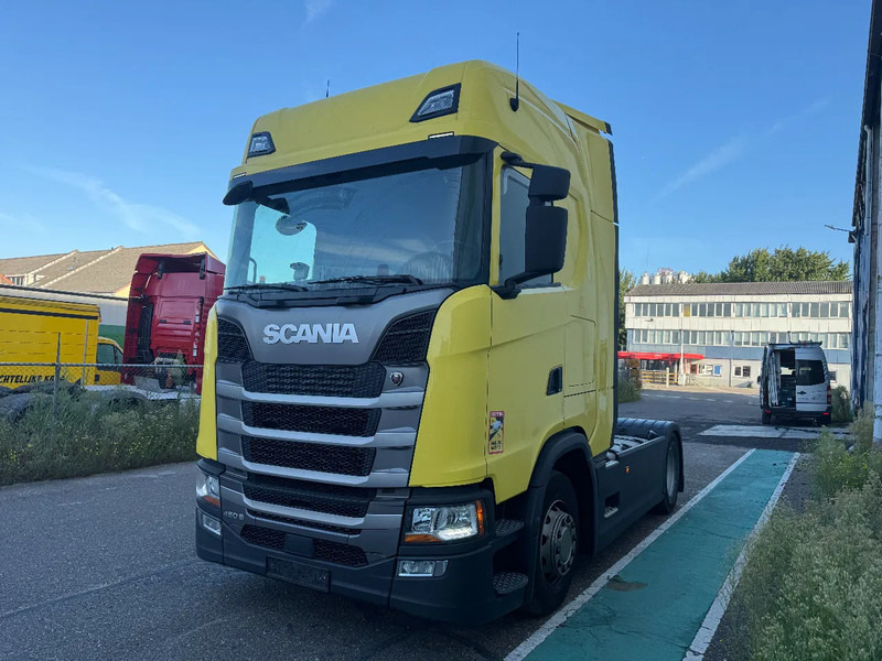 Scania S450 NGS 4X2 EURO 6 SKIRTS RETARDER DOUBLE TANK - Vlačilec: slika 2 Scania S450 NGS 4X2 EURO 6 SKIRTS RETARDER DOUBLE TANK - Vlačilec: slika 2
