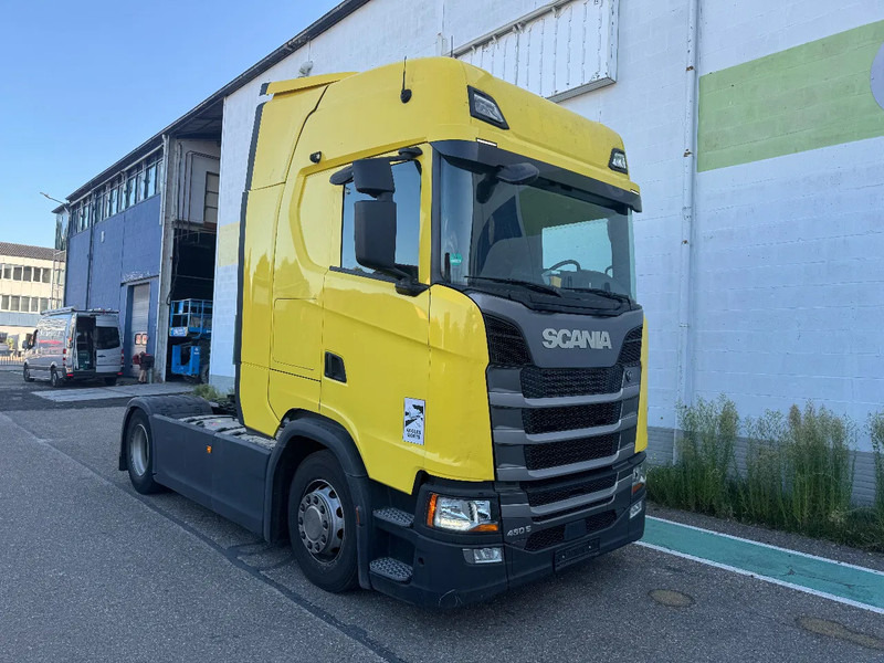 Scania S450 NGS 4X2 EURO 6 SKIRTS RETARDER DOUBLE TANK - Vlačilec: slika 1 Scania S450 NGS 4X2 EURO 6 SKIRTS RETARDER DOUBLE TANK - Vlačilec: slika 1
