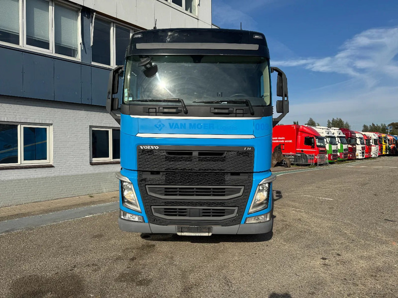 Volvo FH 460 4X2 EURO 6 I-SHIFT DOUBLE TANK - Vlačilec: slika 2 Volvo FH 460 4X2 EURO 6 I-SHIFT DOUBLE TANK - Vlačilec: slika 2