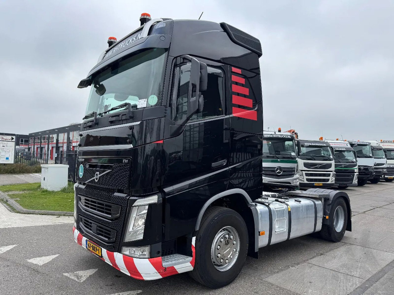 Volvo FH 460 4X2 EURO 6 PARK COOL - Vlačilec: slika 1 Volvo FH 460 4X2 EURO 6 PARK COOL - Vlačilec: slika 1