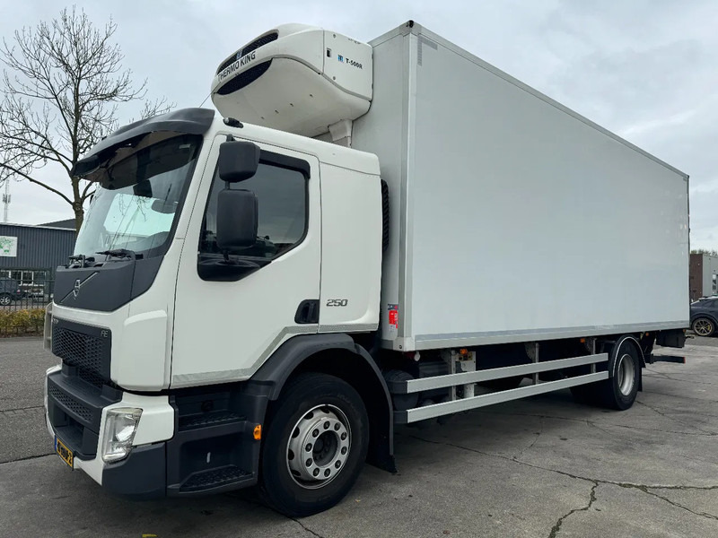 Volvo FE 250 4X2 - EURO 6 + THERMOKING T-500R + DHOLLANDIA LIFT - Tovornjak hladilnik: slika 1 Volvo FE 250 4X2 - EURO 6 + THERMOKING T-500R + DHOLLANDIA LIFT - Tovornjak hladilnik: slika 1