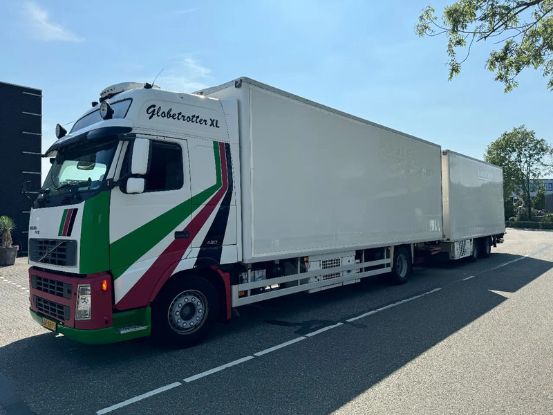 Volvo FH 12.420 4X2 EURO 3+ BURG HANGER + THERMO KING + DHOLLANDIA LIFT - Tovornjak hladilnik: slika 1 Volvo FH 12.420 4X2 EURO 3+ BURG HANGER + THERMO KING + DHOLLANDIA LIFT - Tovornjak hladilnik: slika 1