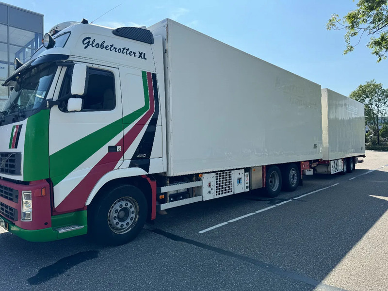 Volvo FH 12.420 6X2 - EURO 3 + HANGER NETAM-FRUEHAUF + THERMOKING + DHOLLANDIA LIFT - Tovornjak hladilnik: slika 3 Volvo FH 12.420 6X2 - EURO 3 + HANGER NETAM-FRUEHAUF + THERMOKING + DHOLLANDIA LIFT - Tovornjak hladilnik: slika 3