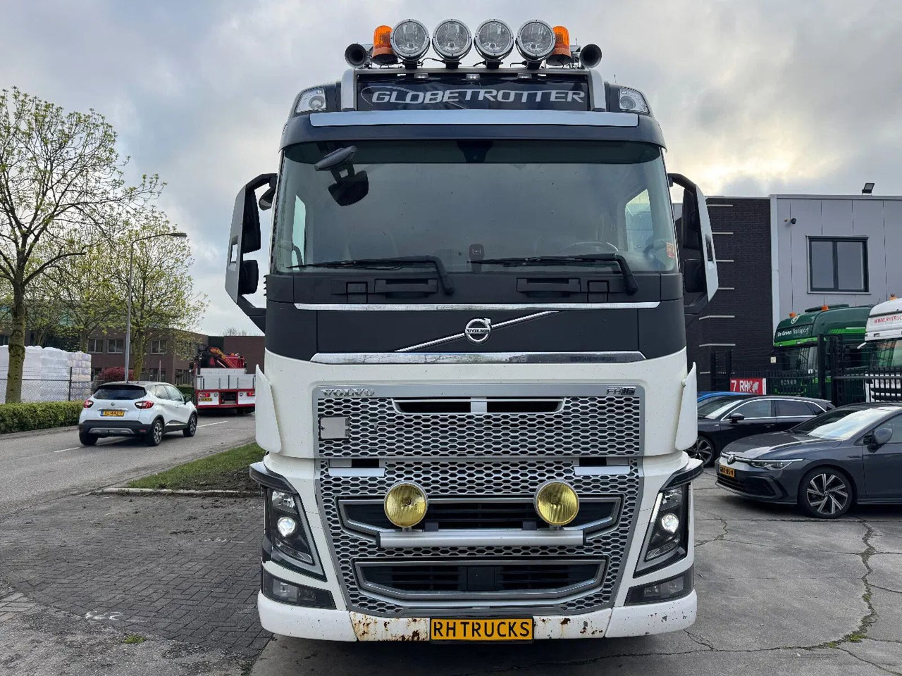 Volvo FH 16.650 6X4 - EURO 6 + CARRIER SUPRA 750 - Tovornjak hladilnik: slika 2 Volvo FH 16.650 6X4 - EURO 6 + CARRIER SUPRA 750 - Tovornjak hladilnik: slika 2
