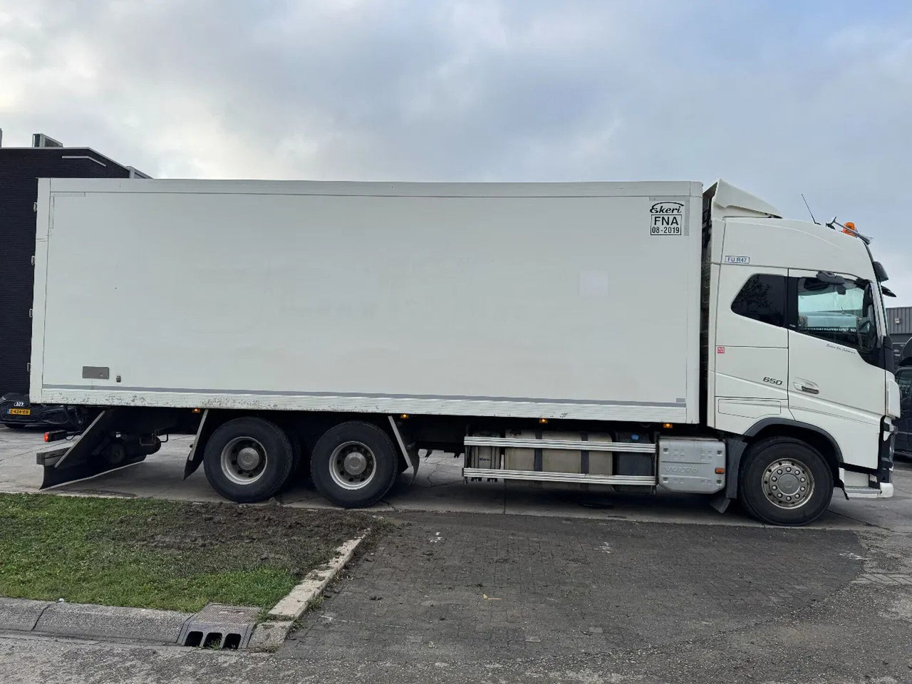 Volvo FH 16.650 6X4 - EURO 6 + CARRIER SUPRA 750 - Tovornjak hladilnik: slika 4 Volvo FH 16.650 6X4 - EURO 6 + CARRIER SUPRA 750 - Tovornjak hladilnik: slika 4