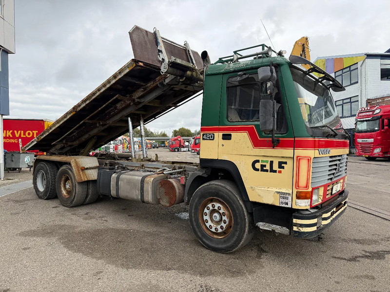 Volvo FL 12.420 6X2 MANUAL GEAR / FULL STEEL SUSP. / 10 TYRES / HUB REDUCT. + CABLELIFT TIPPER + CONTAINER FLATBED - Tovornjak - kabelski sistem: slika 3 Volvo FL 12.420 6X2 MANUAL GEAR / FULL STEEL SUSP. / 10 TYRES / HUB REDUCT. + CABLELIFT TIPPER + CONTAINER FLATBED - Tovornjak - kabelski sistem: slika 3