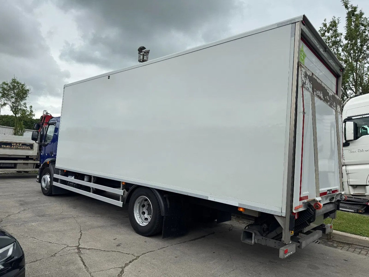 Volvo FL 250 4X2 EURO 6 DHOLLANDIA LIFT + CARGOLOCK TÜ - Tovornjak zabojnik: slika 5 Volvo FL 250 4X2 EURO 6 DHOLLANDIA LIFT + CARGOLOCK TÜ - Tovornjak zabojnik: slika 5