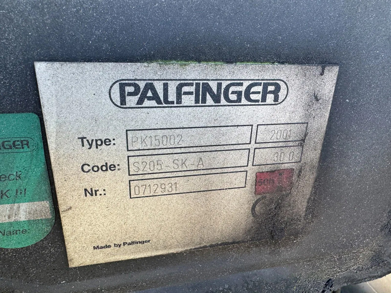 Tovornjak z dvigalom Volvo FM 12.340 6X2 - EURO 3 + PALFINGER PK15002 + LIFT/STEERING AXLE: slika 13 Tovornjak z dvigalom Volvo FM 12.340 6X2 - EURO 3 + PALFINGER PK15002 + LIFT/STEERING AXLE: slika 13