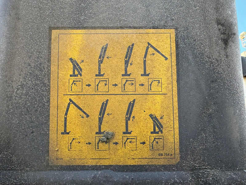 Tovornjak z dvigalom Volvo FM 12.340 6X2 - EURO 3 + PALFINGER PK15002 + LIFT/STEERING AXLE: slika 14 Tovornjak z dvigalom Volvo FM 12.340 6X2 - EURO 3 + PALFINGER PK15002 + LIFT/STEERING AXLE: slika 14