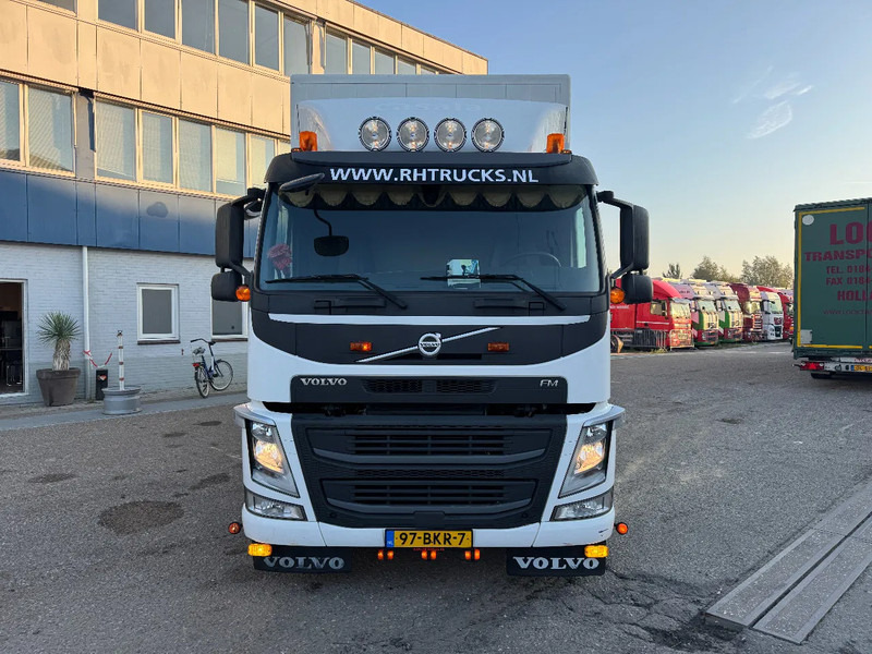 Volvo FM 330 4X2 EURO 6 DHOLLANDIA CLOSED BOX - Tovornjak zabojnik: slika 2 Volvo FM 330 4X2 EURO 6 DHOLLANDIA CLOSED BOX - Tovornjak zabojnik: slika 2