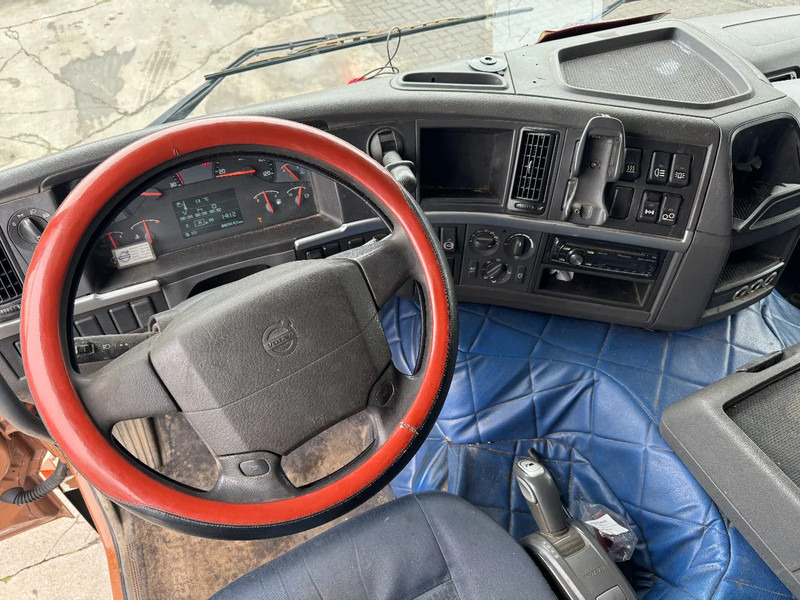 Tovornjak s kesonom, Tovornjak z dvigalom Volvo FM 500 6X2 EURO 5 HIAB 211 EP5 + REMOTE CONTROL: slika 18 Tovornjak s kesonom, Tovornjak z dvigalom Volvo FM 500 6X2 EURO 5 HIAB 211 EP5 + REMOTE CONTROL: slika 18