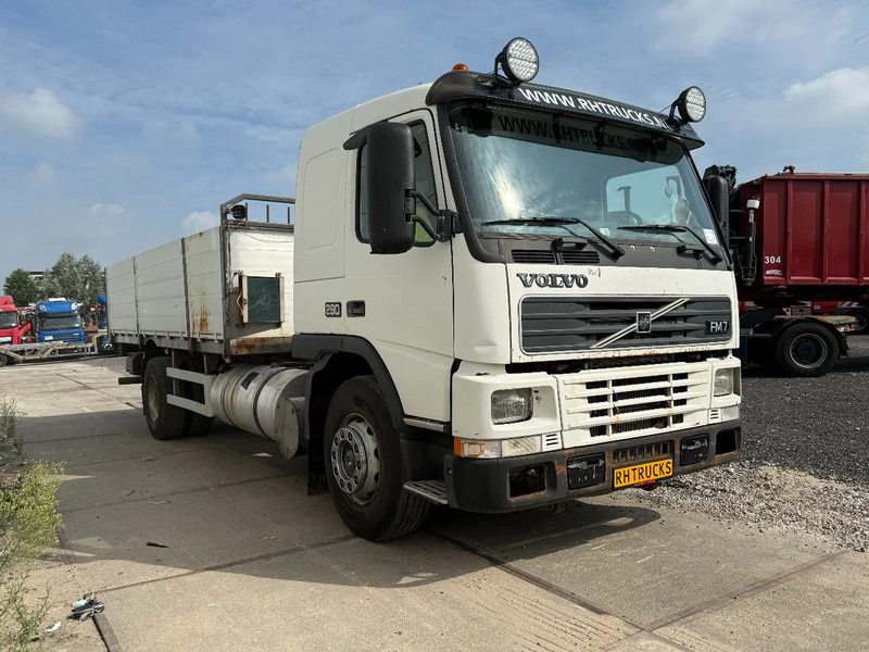 Volvo FM 7.290 4X2 - EURO 2 + MANUAL GEARBOX - Tovornjak s kesonom: slika 3 Volvo FM 7.290 4X2 - EURO 2 + MANUAL GEARBOX - Tovornjak s kesonom: slika 3