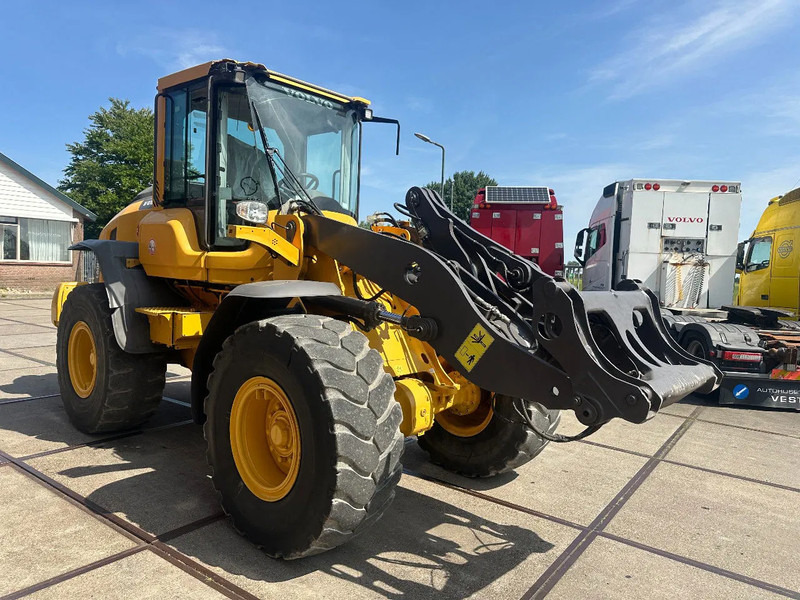 Volvo L60H , CE, 31359 HOURS, AUXILIARY HYDRAULICS, AIR CONDITIONER - Nakladalec: slika 4 Volvo L60H , CE, 31359 HOURS, AUXILIARY HYDRAULICS, AIR CONDITIONER - Nakladalec: slika 4