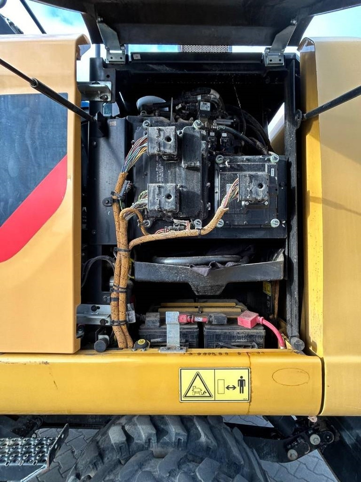 CAT M 318 F - Bager na kolesih: slika 4 CAT M 318 F - Bager na kolesih: slika 4