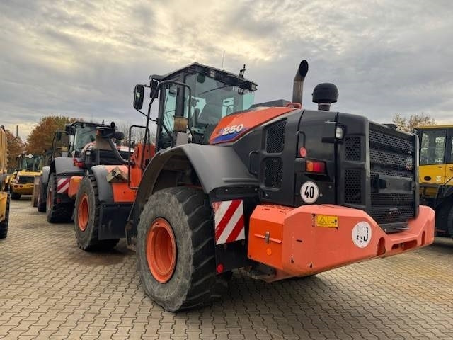 Hitachi ZW 250-6 - Kolesni nakladalec: slika 5 Hitachi ZW 250-6 - Kolesni nakladalec: slika 5