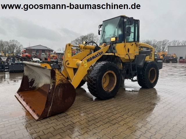 KOMATSU WA 200 - Kolesni nakladalec: slika 1 KOMATSU WA 200 - Kolesni nakladalec: slika 1