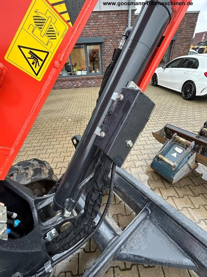 Mini bager Kubota KX 060-5: slika 11