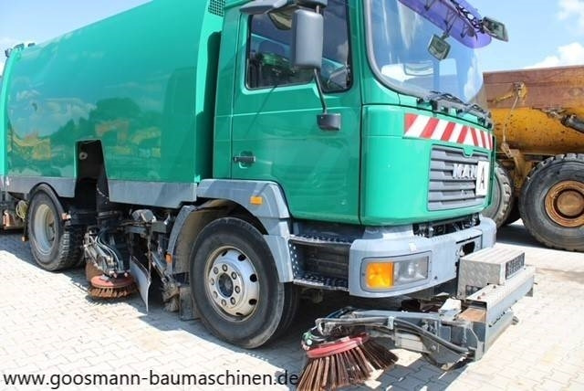 MAN M32 - Vozilo za pometanje: slika 2 MAN M32 - Vozilo za pometanje: slika 2