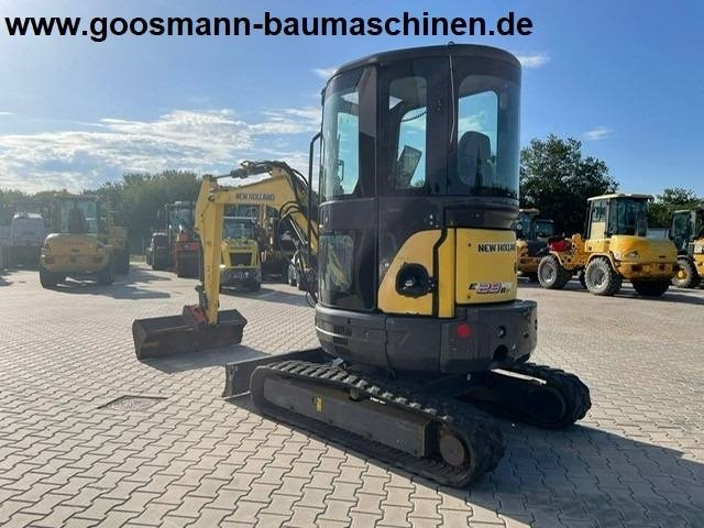 New Holland E 29 B SR - Mini bager: slika 3 New Holland E 29 B SR - Mini bager: slika 3