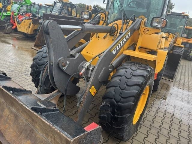 Volvo L 30 G - Kolesni nakladalec: slika 4 Volvo L 30 G - Kolesni nakladalec: slika 4