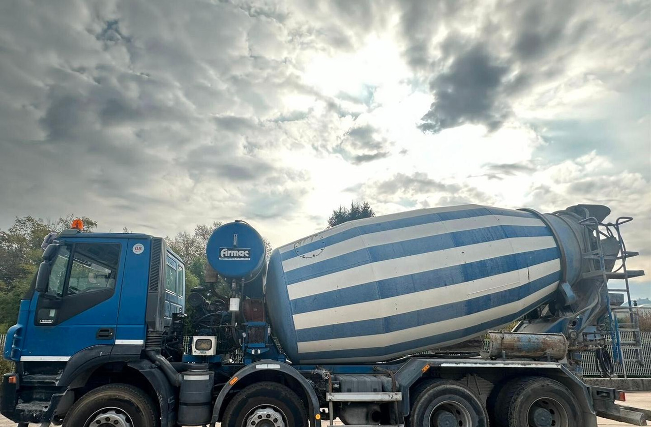 - Avtomešalec: slika 3 - Avtomešalec: slika 3