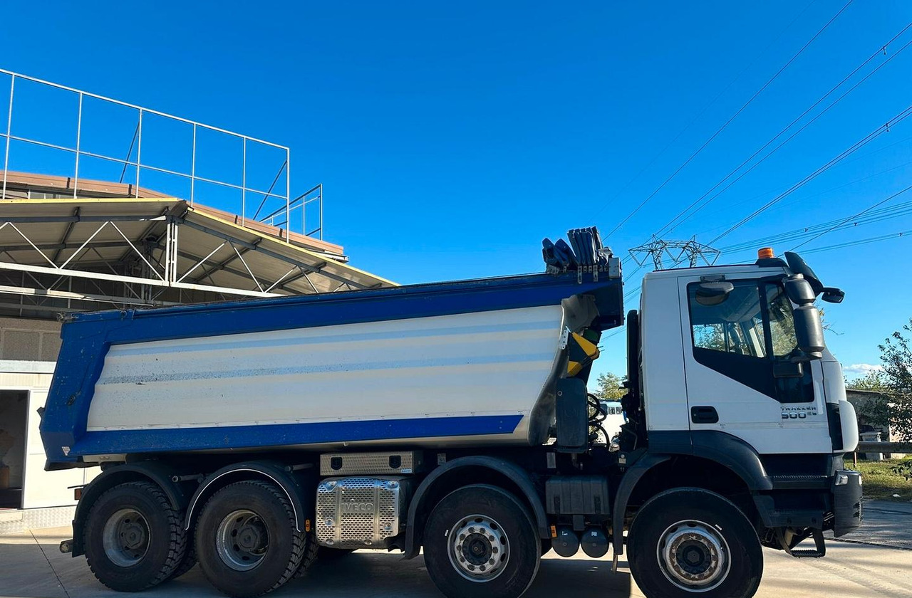 Iveco Trakker 500 anno 2020 - Tovornjak prekucnik: slika 3 Iveco Trakker 500 anno 2020 - Tovornjak prekucnik: slika 3