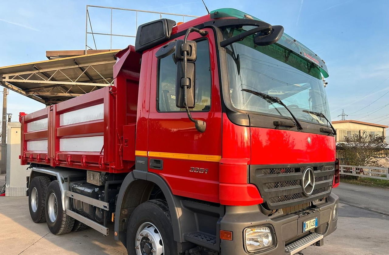 Mercedes Actros 3 assi 33 51 euro 5 - Tovornjak s kesonom: slika 1 Mercedes Actros 3 assi 33 51 euro 5 - Tovornjak s kesonom: slika 1