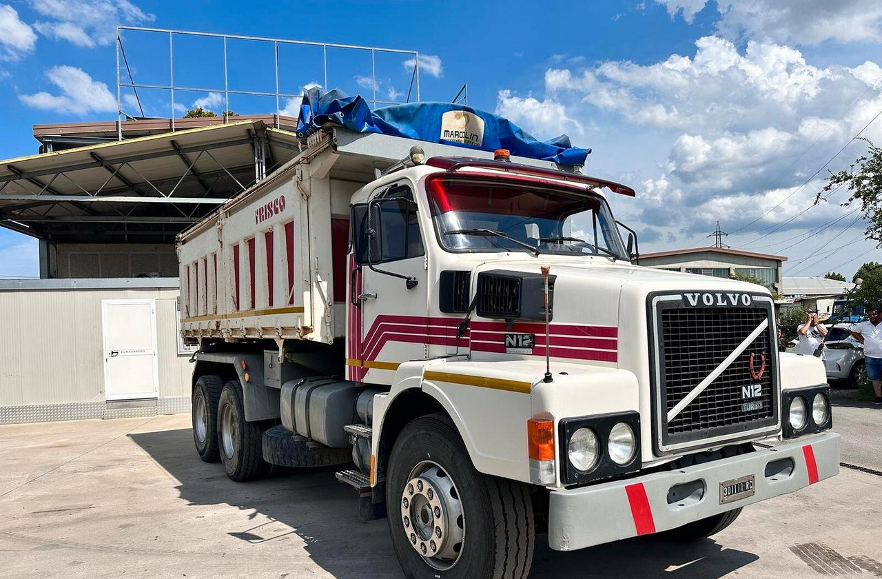 Volvo N12 ribaltabile - Tovornjak prekucnik: slika 1 Volvo N12 ribaltabile - Tovornjak prekucnik: slika 1