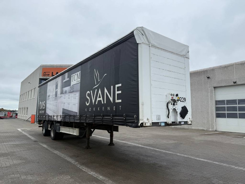 Fliegl Curtainsider / Planenauflieger / Gardin - Polprikolica s ponjavo: slika 1 Fliegl Curtainsider / Planenauflieger / Gardin - Polprikolica s ponjavo: slika 1