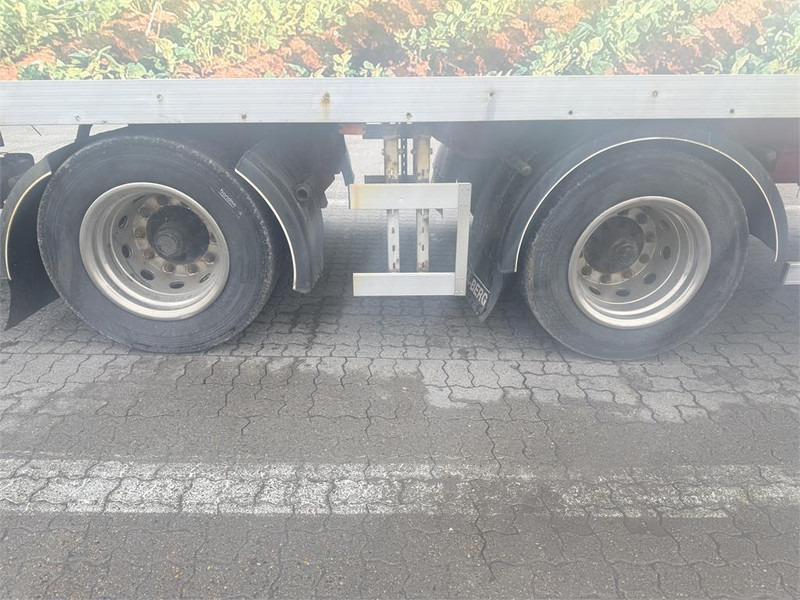 KEL-BERG 34 pl. - Polprikolica: slika 4 KEL-BERG 34 pl. - Polprikolica: slika 4