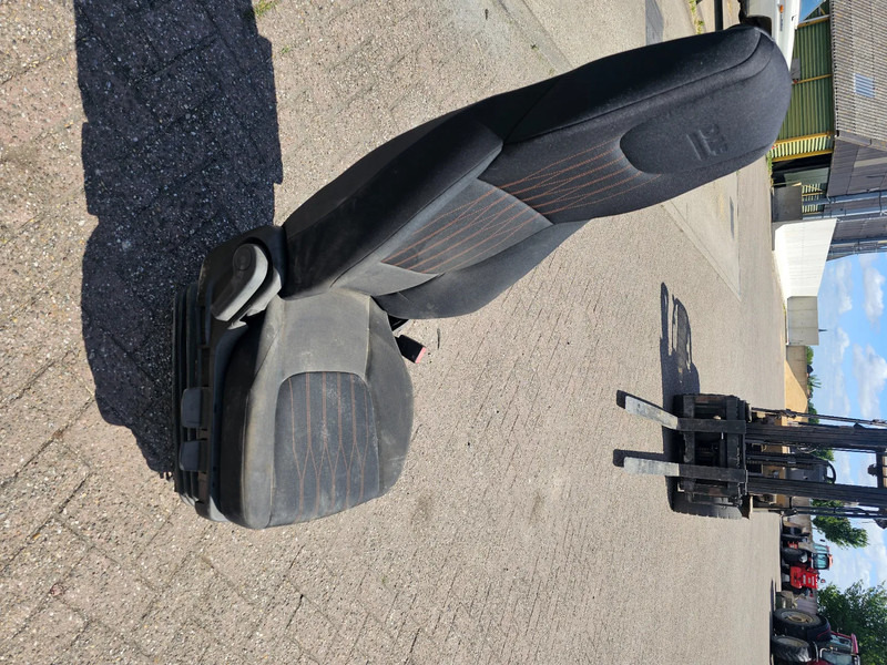 DAF LF 2020 - Bijrijderstoel - Sedež za Tovornjak: slika 4 DAF LF 2020 - Bijrijderstoel - Sedež za Tovornjak: slika 4