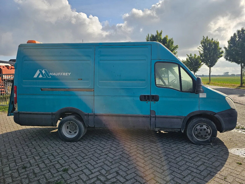 Iveco Daily 35C15V Daily 35C15V - Avtomobil: slika 4 Iveco Daily 35C15V Daily 35C15V - Avtomobil: slika 4