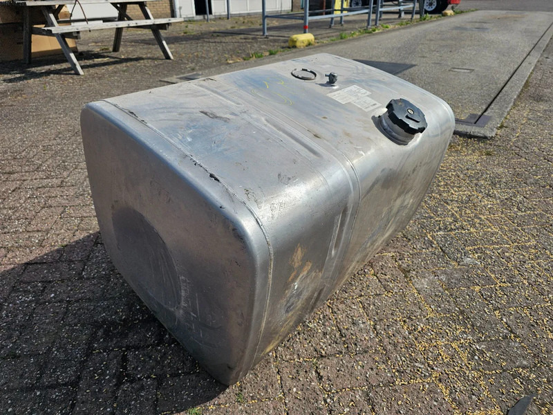MAN Brandstoftank 375L - TGX/TGS onderdeelnr. 81.12201-6691 Magna steyr - Rezervoar za gorivo za Tovornjak: slika 3 MAN Brandstoftank 375L - TGX/TGS onderdeelnr. 81.12201-6691 Magna steyr - Rezervoar za gorivo za Tovornjak: slika 3