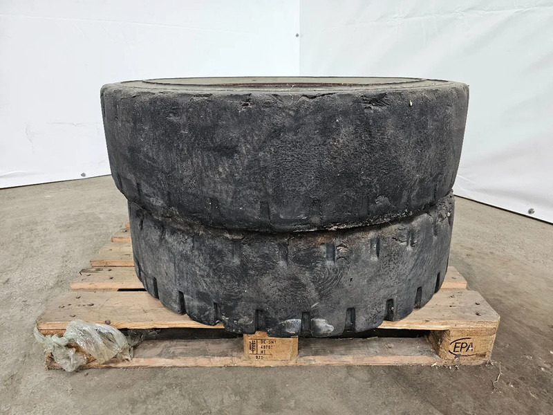 Michelin FULL RUBBER - 315/80R22.5 - Guma za Tovornjak: slika 2 Michelin FULL RUBBER - 315/80R22.5 - Guma za Tovornjak: slika 2