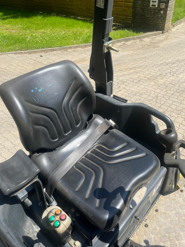 Mini valjar BOMAG BW 120 AD-5: slika 7 Mini valjar BOMAG BW 120 AD-5: slika 7