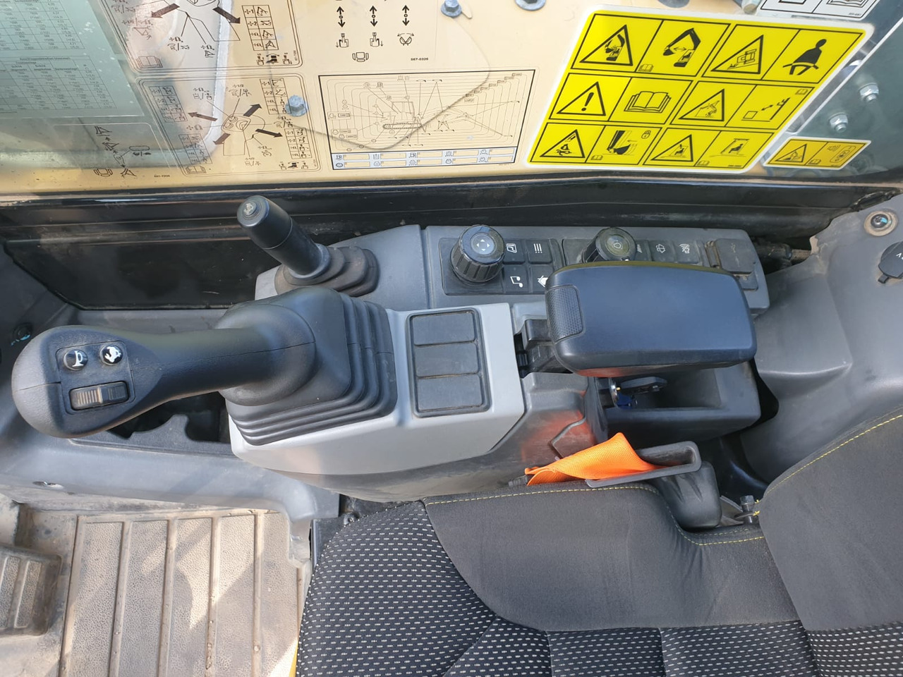 Mini bager CATERPILLAR 304-07: slika 17 Mini bager CATERPILLAR 304-07: slika 17