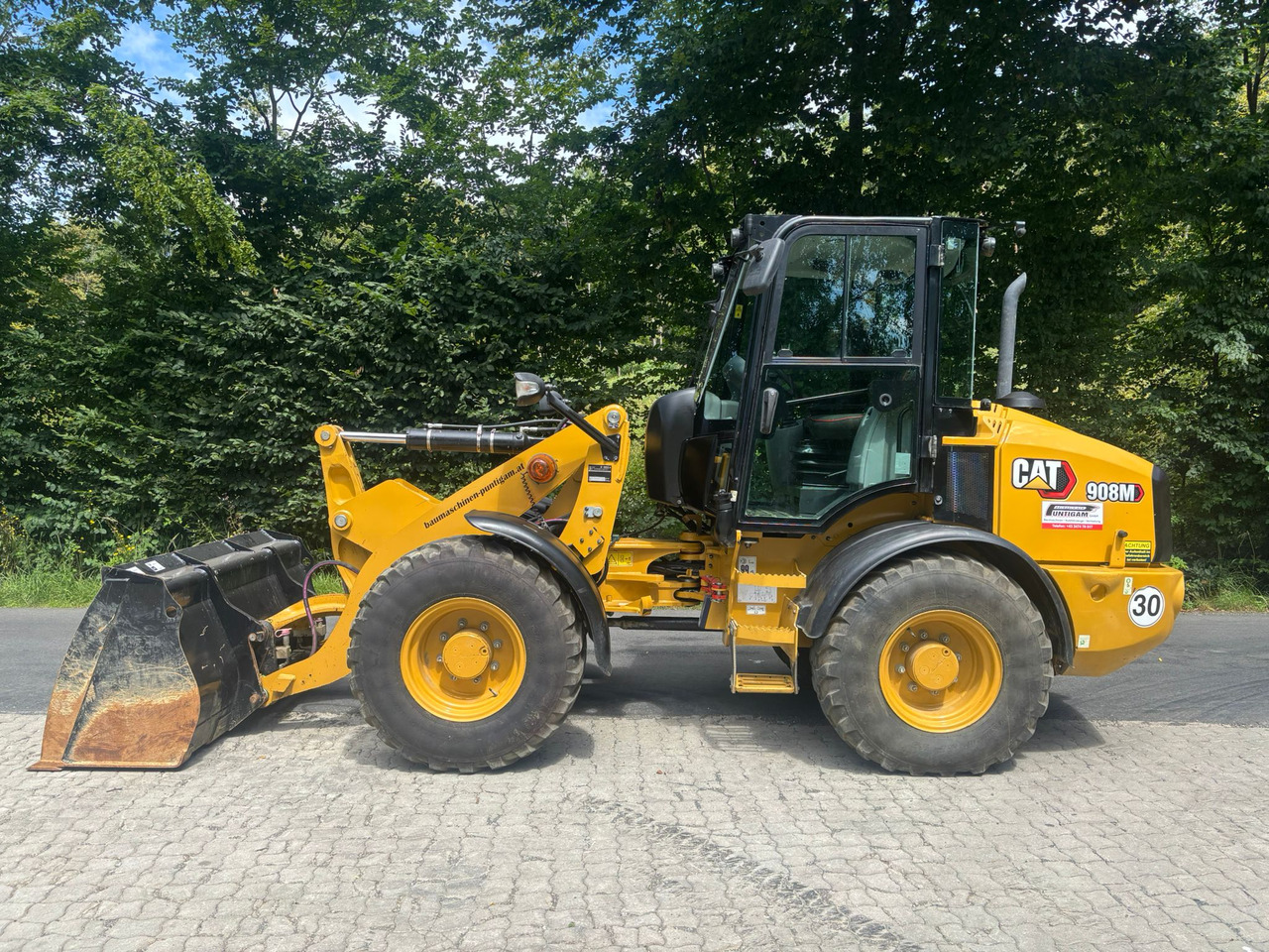 CATERPILLAR 908 M - Kolesni nakladalec: slika 1 CATERPILLAR 908 M - Kolesni nakladalec: slika 1