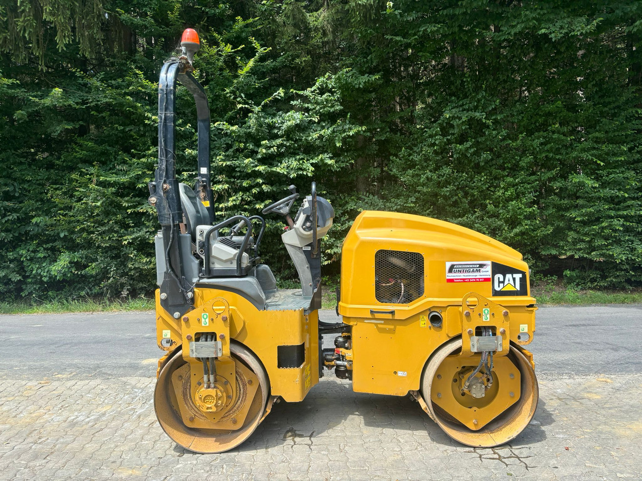 CATERPILLAR CB 4 B - Mini valjar: slika 2 CATERPILLAR CB 4 B - Mini valjar: slika 2