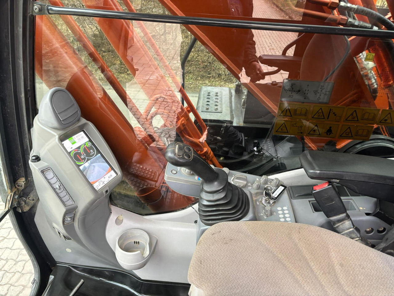 Bager goseničar HITACHI ZX 210-6: slika 8