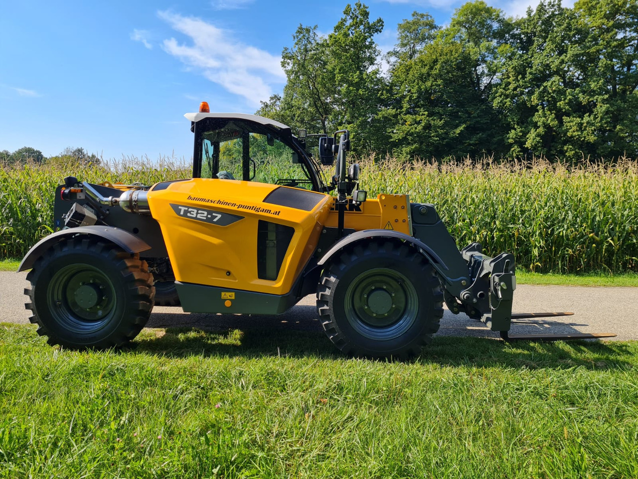 LIEBHERR T 32-7 - Teleskopski viličar: slika 2 LIEBHERR T 32-7 - Teleskopski viličar: slika 2