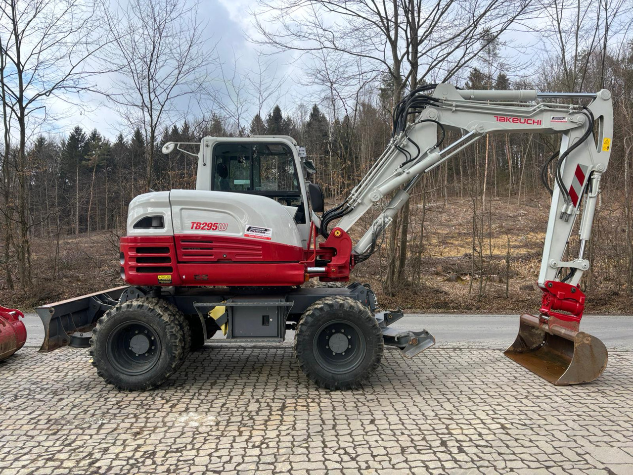 TAKEUCHI TB 295 W - Bager na kolesih: slika 2 TAKEUCHI TB 295 W - Bager na kolesih: slika 2